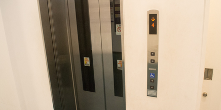 バリアフリーエレベーター
